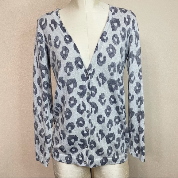 Old Navy Gray Animal Print Holiday Metallic Embellished Cardigan Size Small - Picture 3 of 11